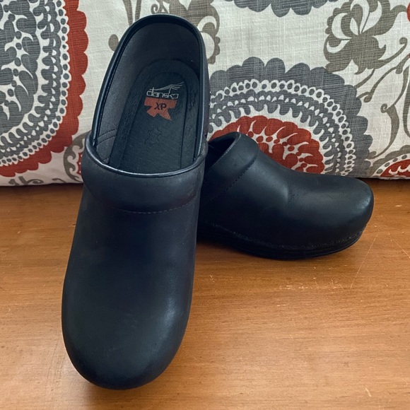 dansko clogs 39